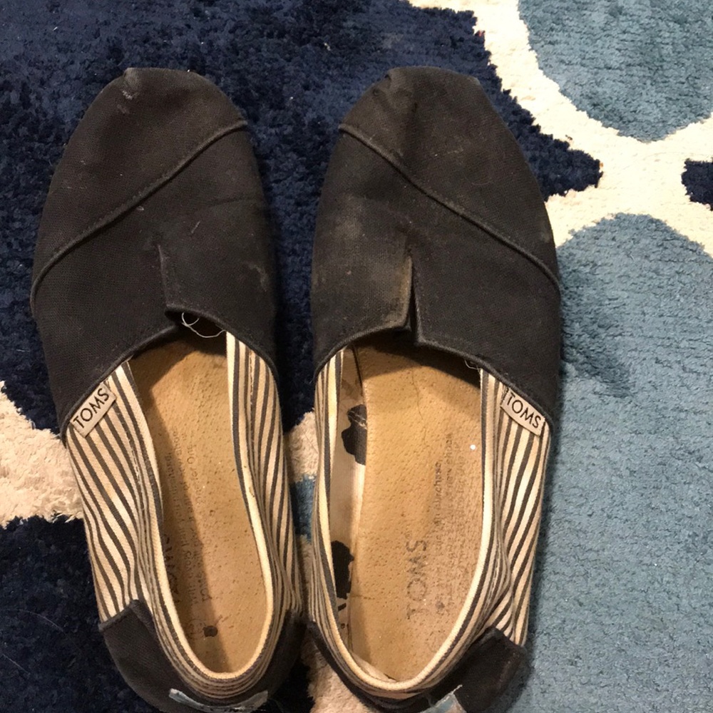Toms size 7